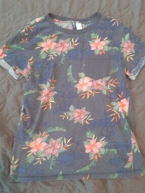 Divided Blue Floral T-Shirt (S)
